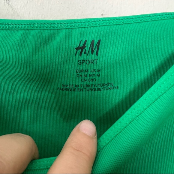 🔥 H&M | Under Top - Picture 2 of 4